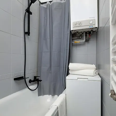 Functional Air-conditioned With A Mezzanine By Renters